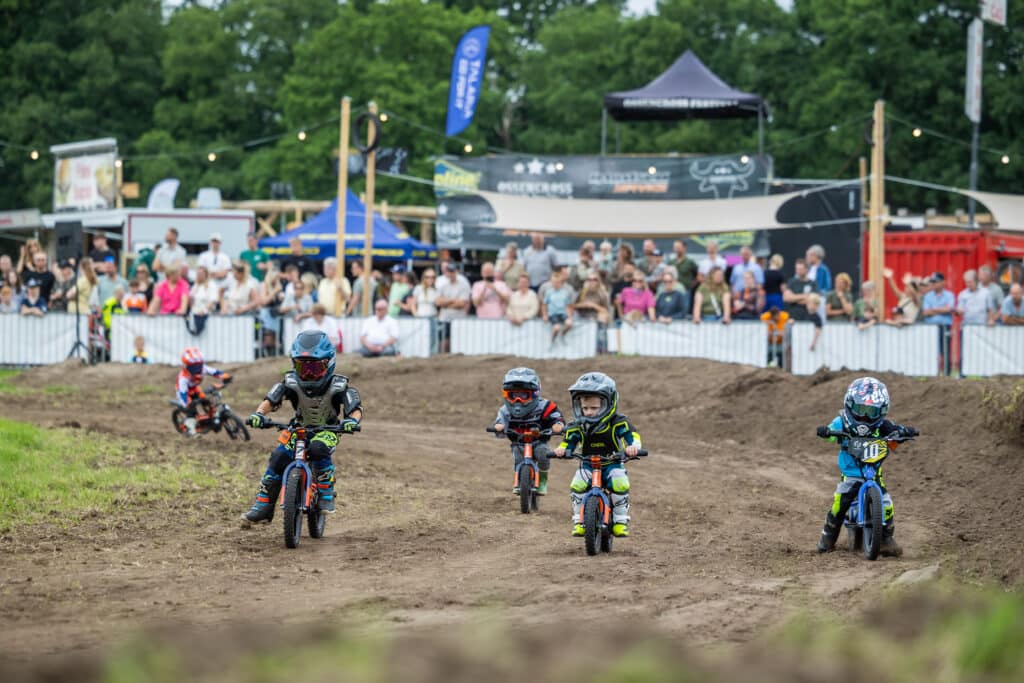 kids cross zondag